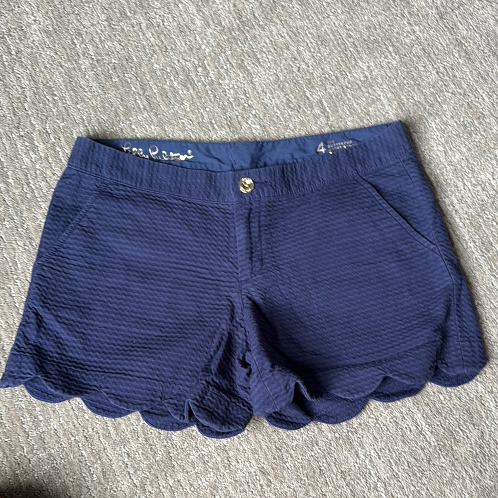Lilly Pulitzer Buttercup Navy Blue Scallop Hem Women Shorts